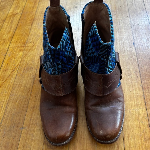 *Hand-Stitched* Guatemalan Leather Blue Patterned Ankle Boots w/ Removable Strap - Picture 2 of 6